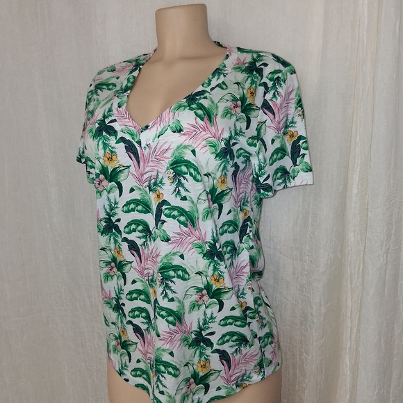 LOFT New Women Blouse Size M Floral Print Tee with Green and Pink Accents - Picture 5 of 15